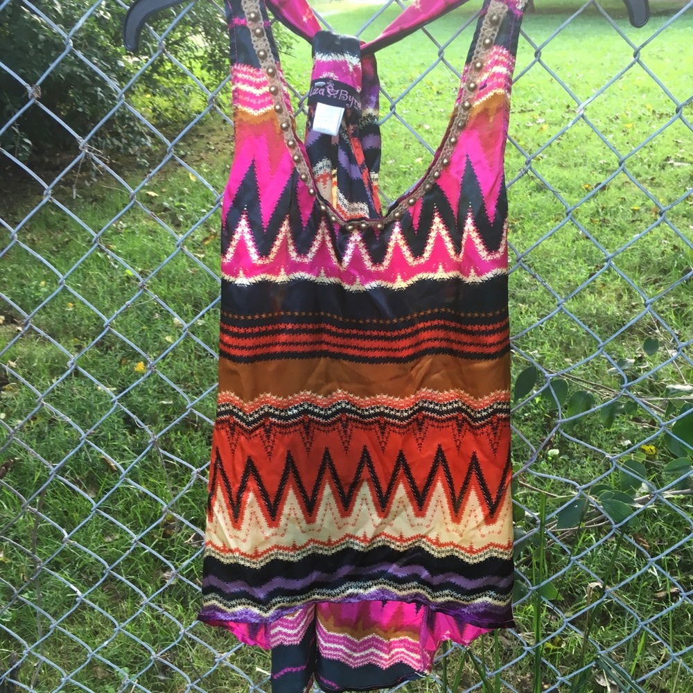 NWOT Liza Byrd silk high low tank top, size small.